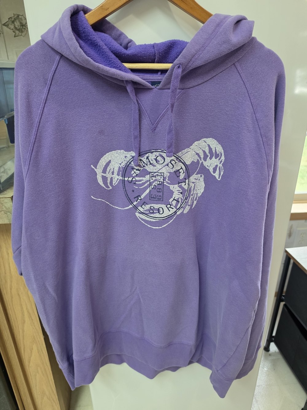 Samoset Resort Rockport, Maine purple pullover hoodie w/a distressed lobster
